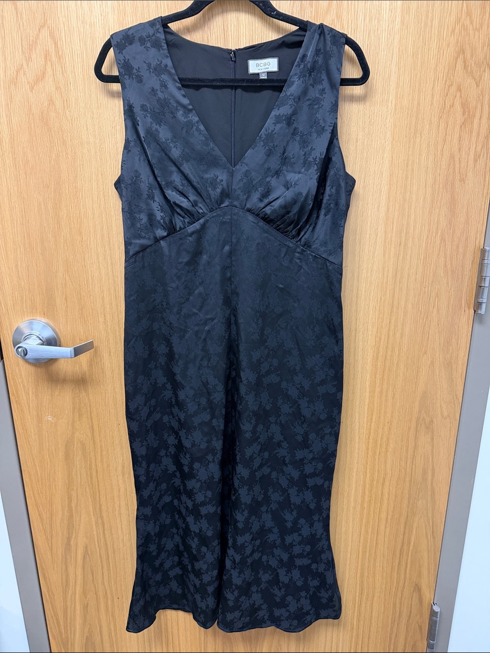 BCBG Black Floral-Texture Satin Midi 90s Style Slip Dress Minimalist Size 12
